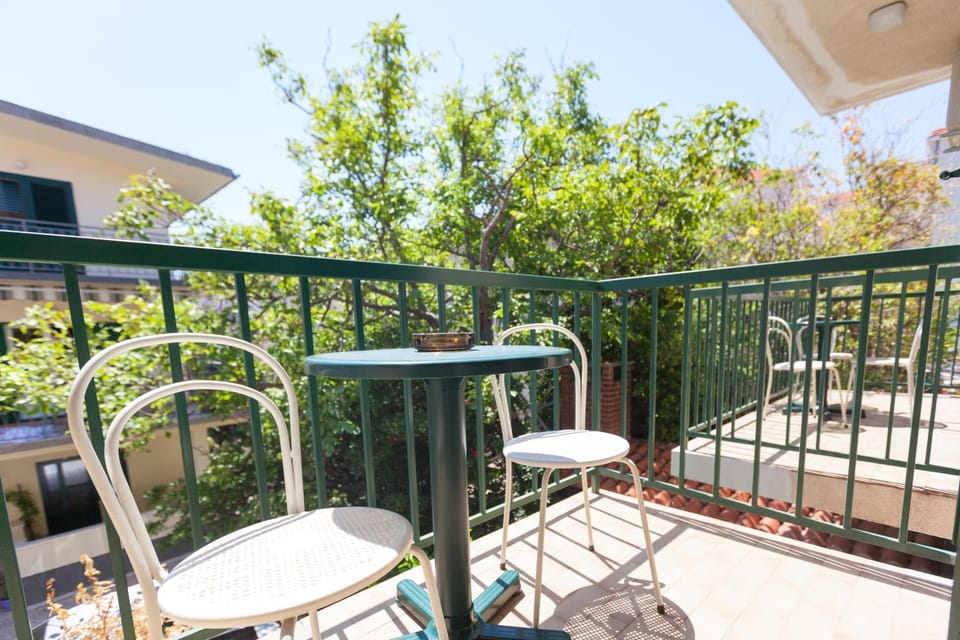 Balcony/Terrace, Quiet street view