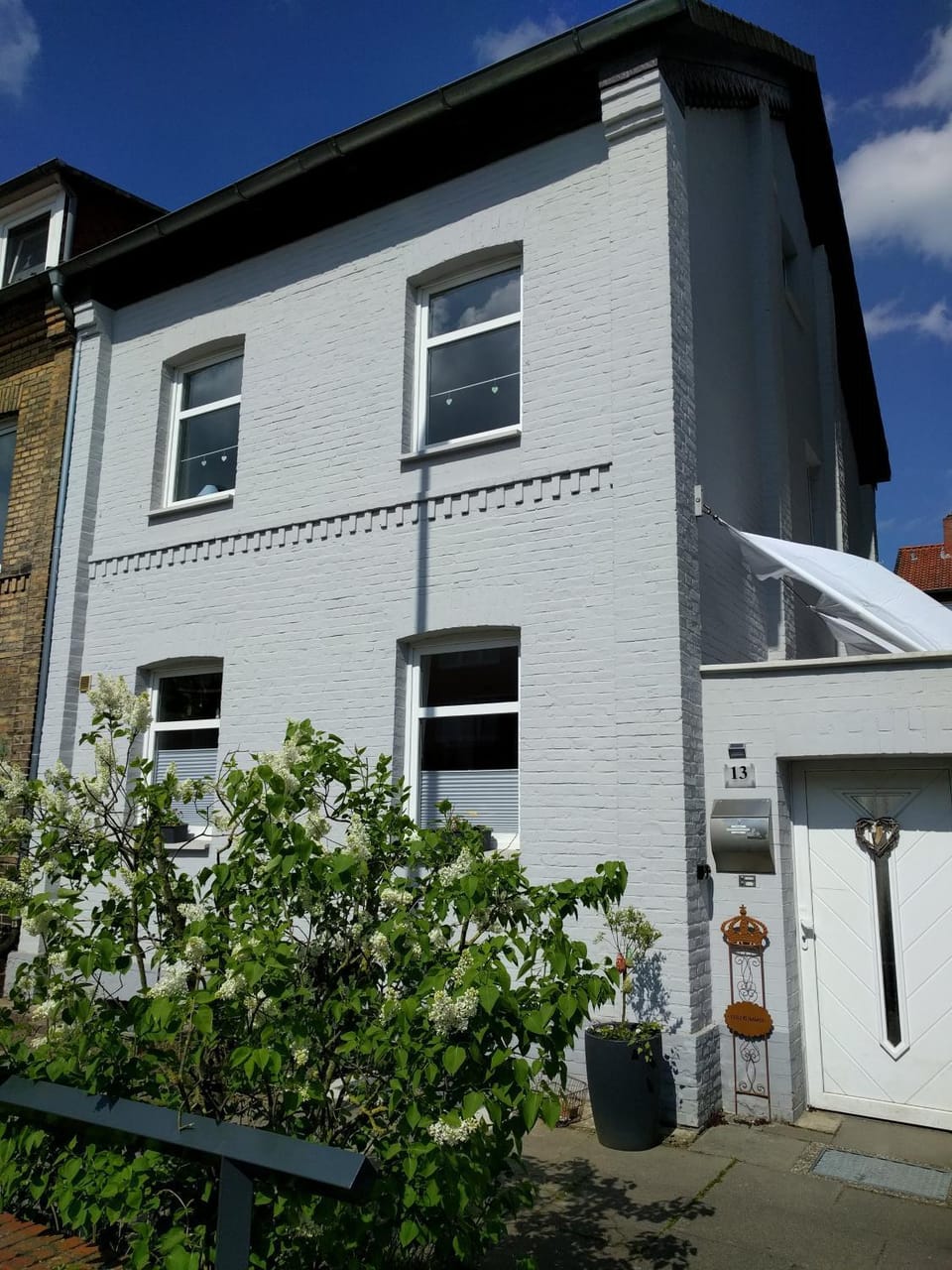 Property building, Facade/entrance
