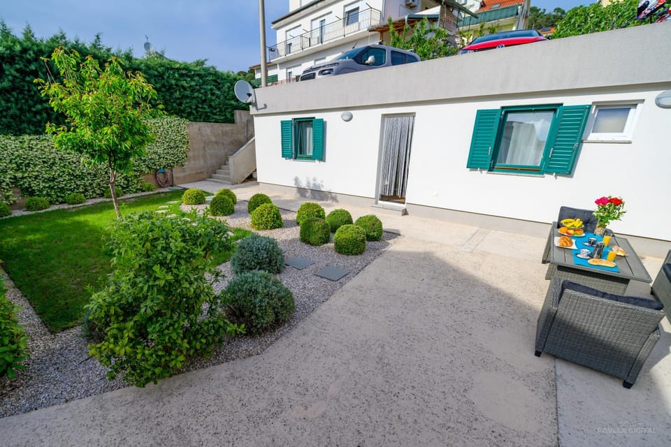 Property building, Spring, Garden view