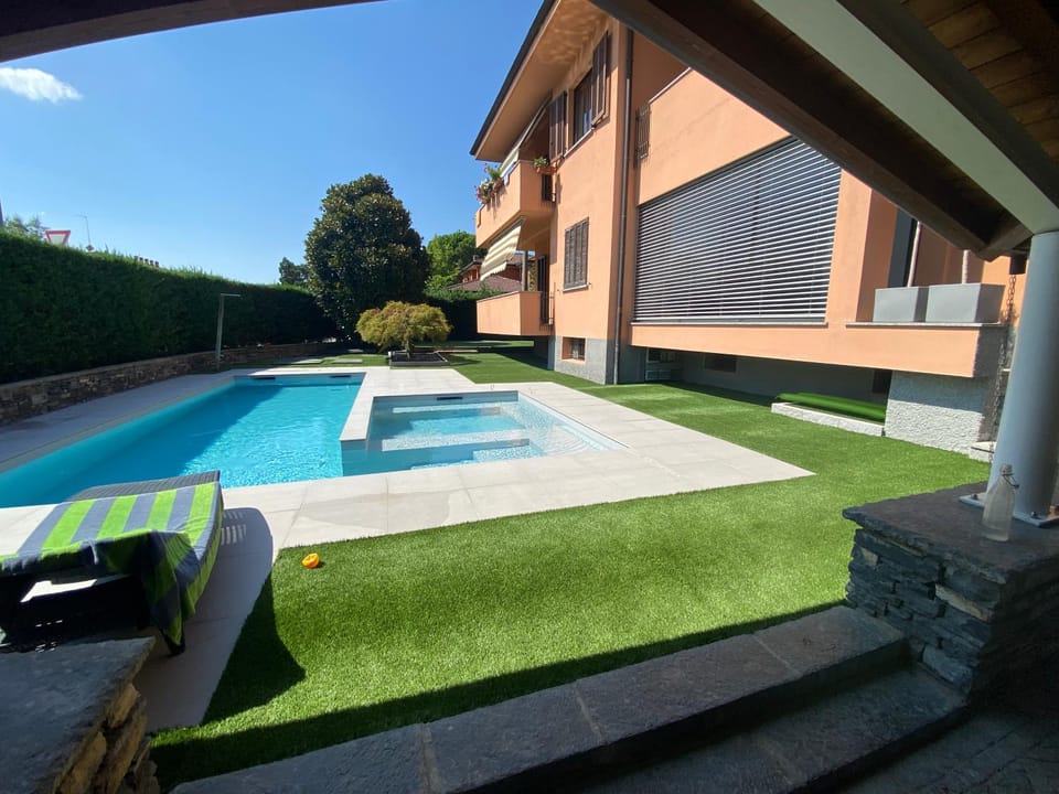Property building, Swimming pool