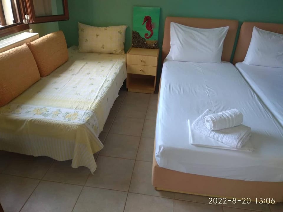 Roula Rooms Apartment in Halkidiki