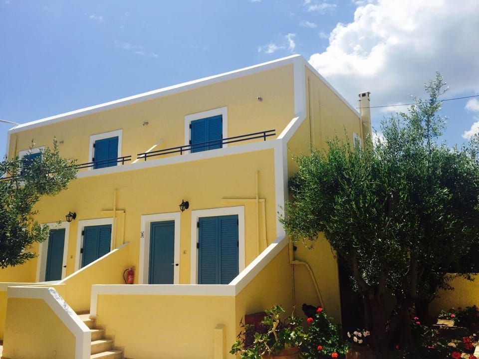 Property building, Balcony/Terrace
