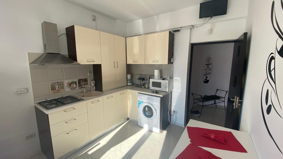 Kitchen or kitchenette, Living room, Dining area