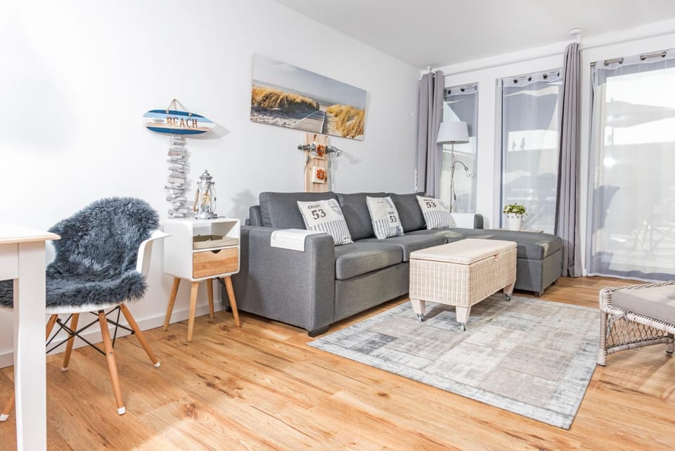 Living room, Photo of the whole room