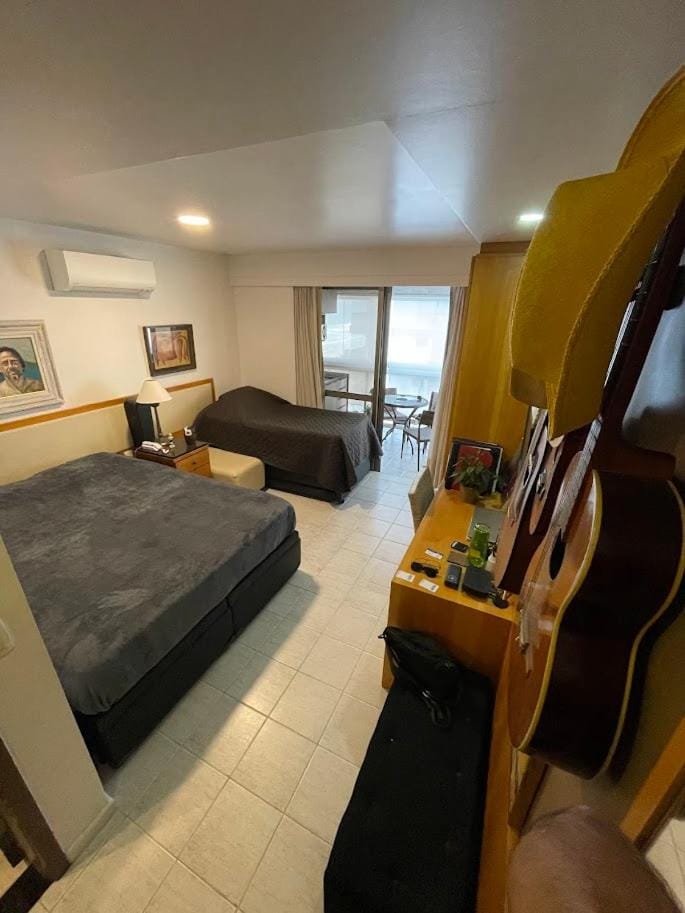 Photo of the whole room, Bedroom, air conditioner