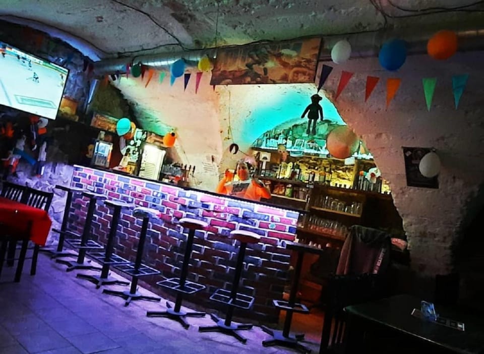 Game Room, Lounge or bar, Entertainment