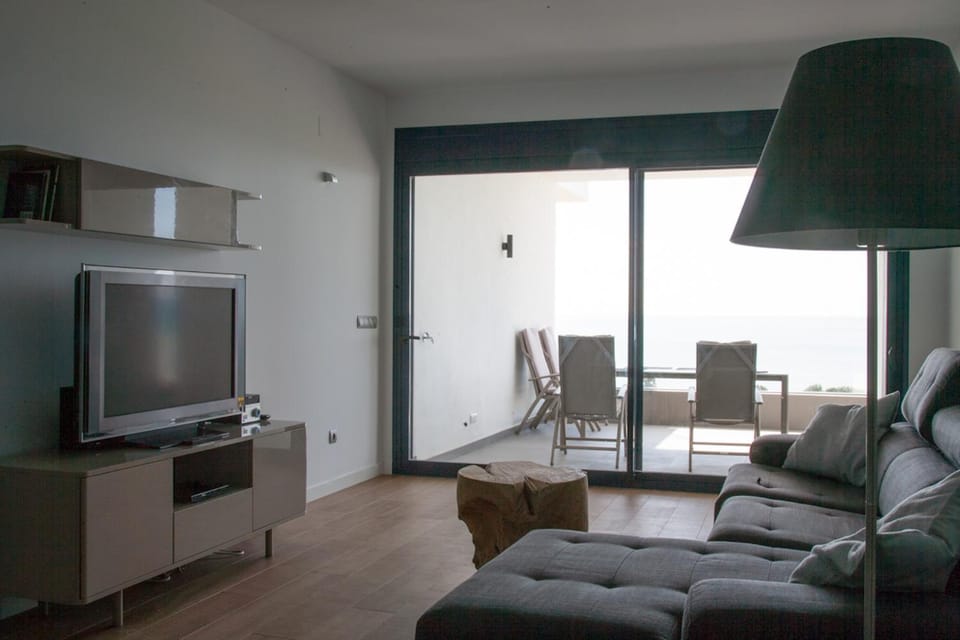 TV and multimedia, Living room, Dining area