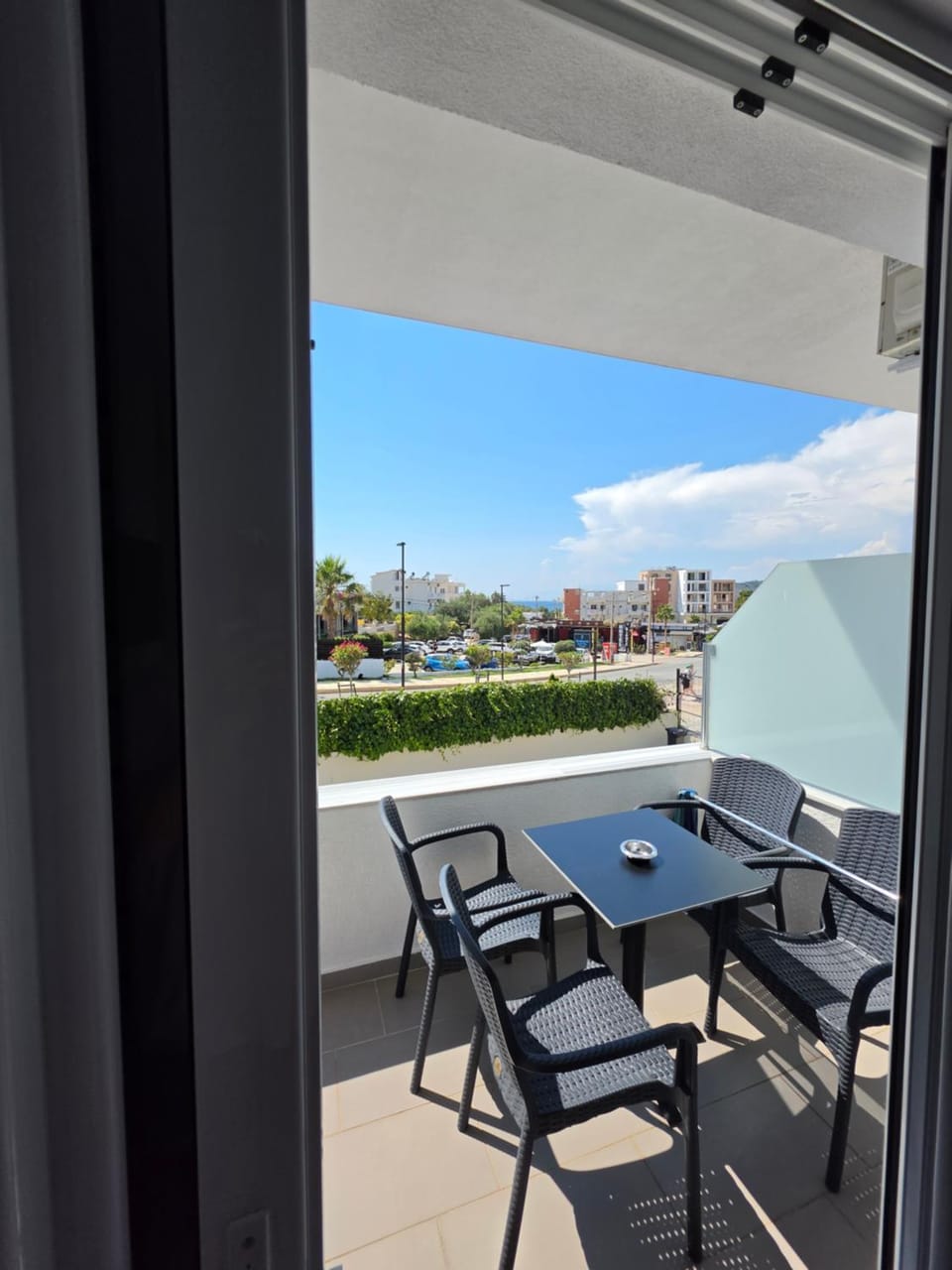 Seahorse Apartment hotel in Ksamil