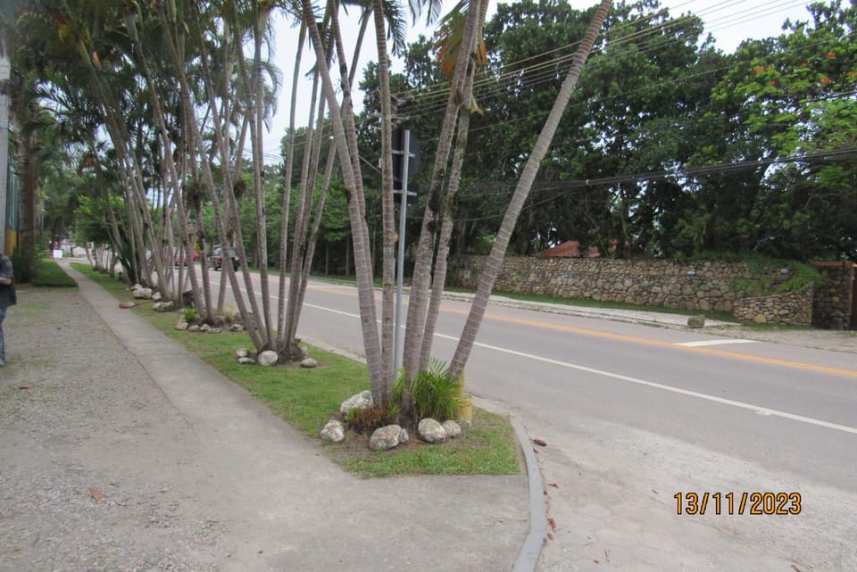 Neighbourhood, Natural landscape