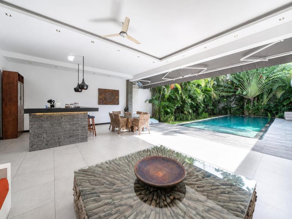 Villa Juna Chic 3BR Pool Escape Seminyak House in Kuta