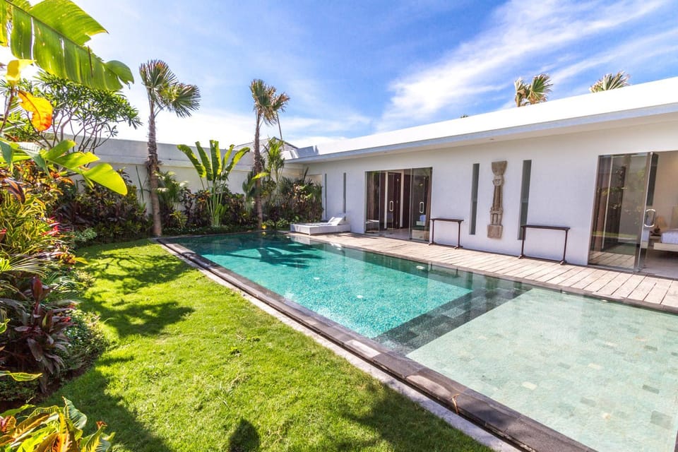 Villa Nala - Amazing 3-Bedroom in Seminyak Villa in Kuta
