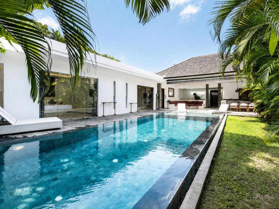 Villa Nala, Amazing 3 bedroom Seminyak House in Kuta