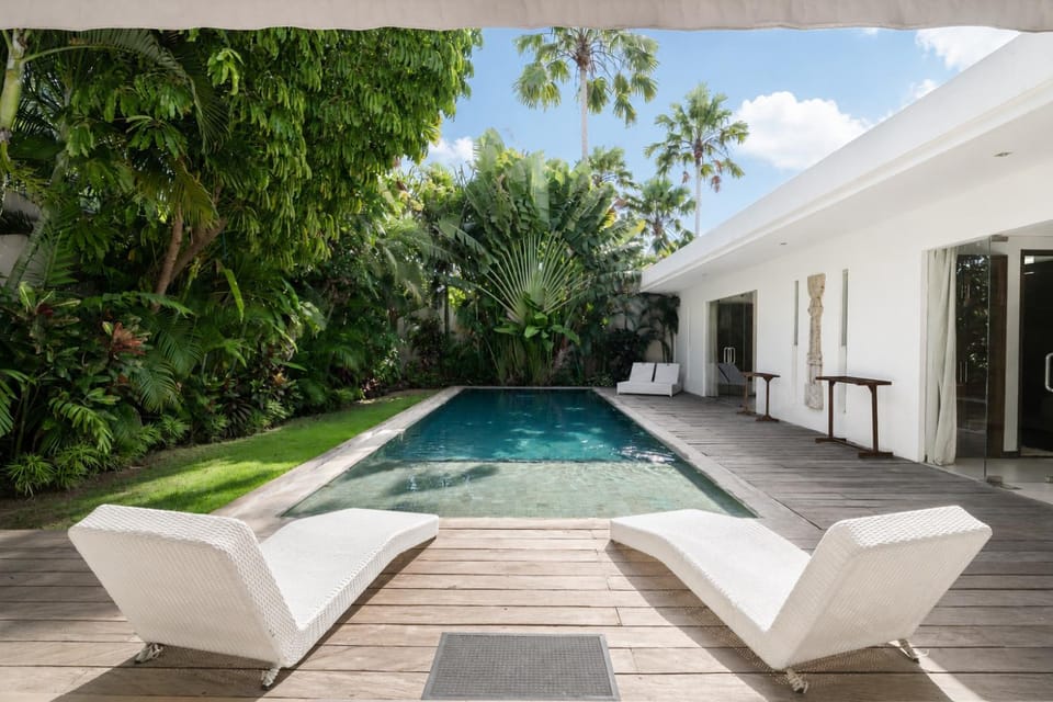 Private Tropical Hideaway in Seminyak House in Kuta