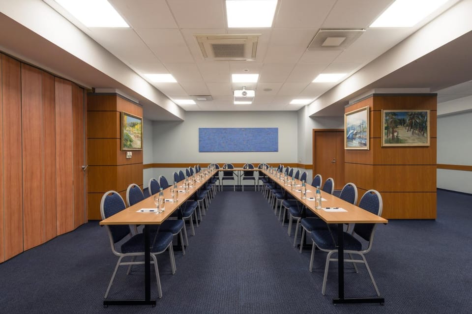 Meeting/conference room
