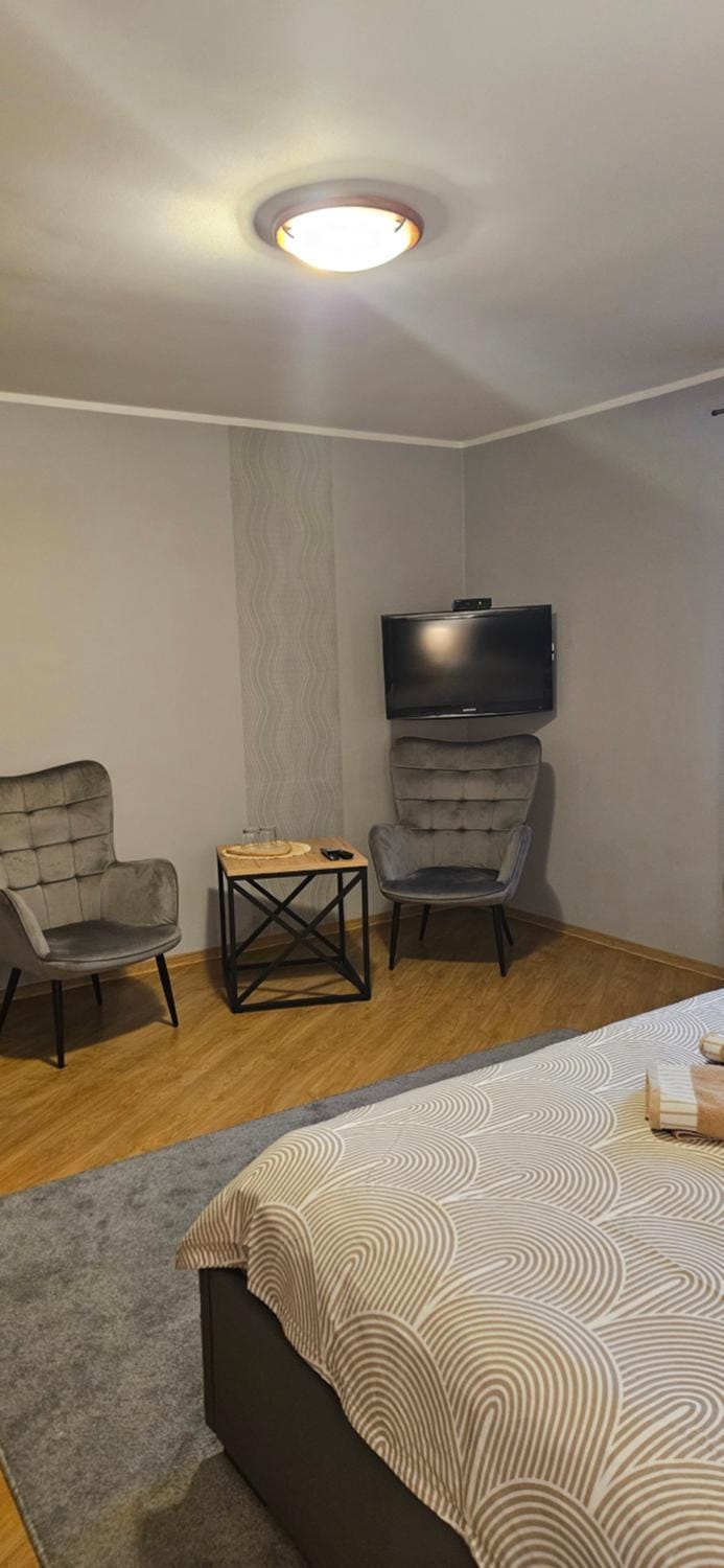 TV and multimedia, Seating area