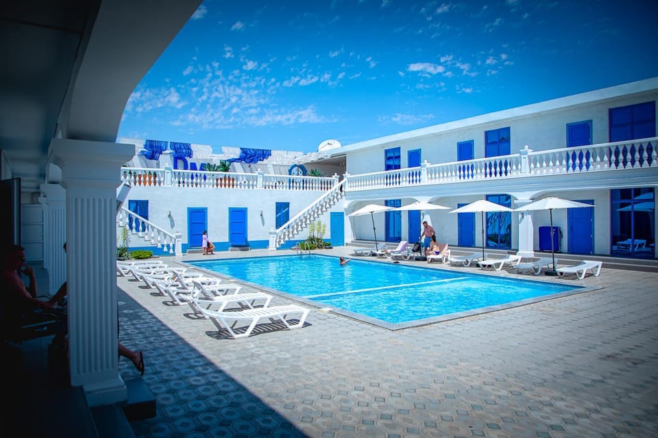 Swimming pool