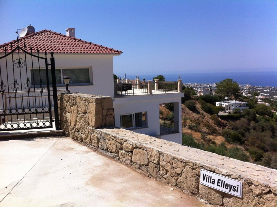 Villa Elleysi, Bellapais Villa in Cyprus