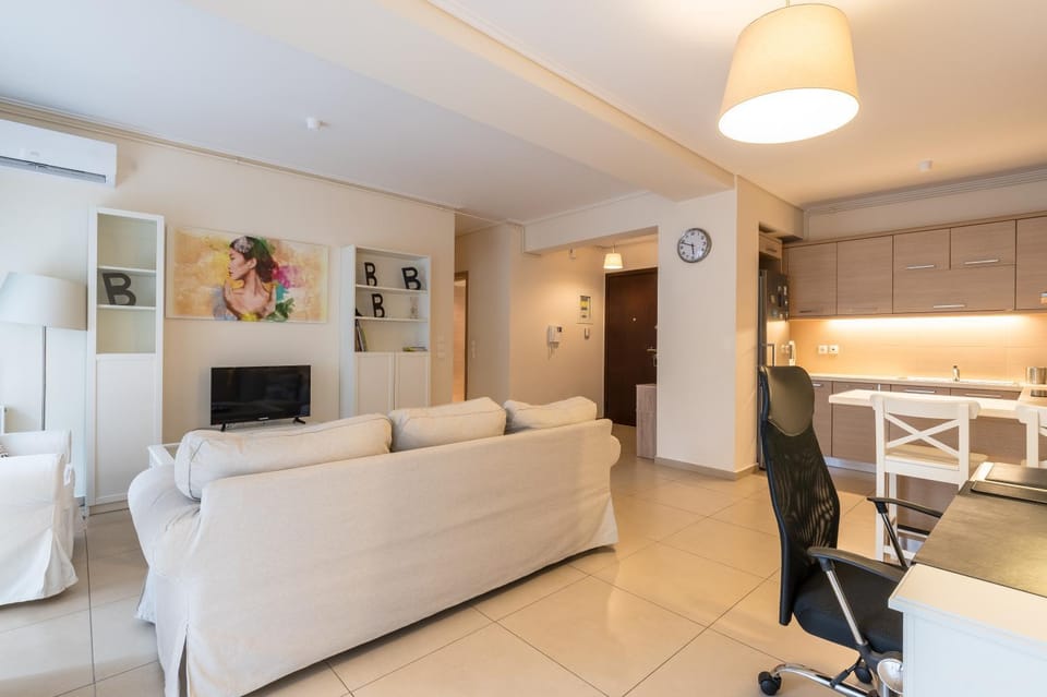 Kitchen or kitchenette, Living room