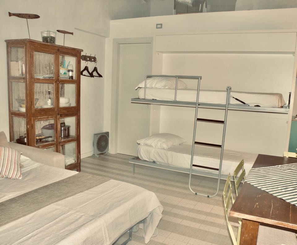 bunk bed