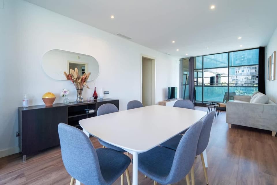 Unique Rentals-Seafront Luxe Suites House in Barcelona