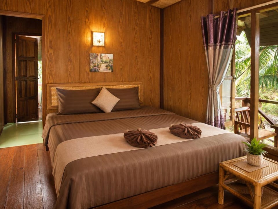 Property building, Bed