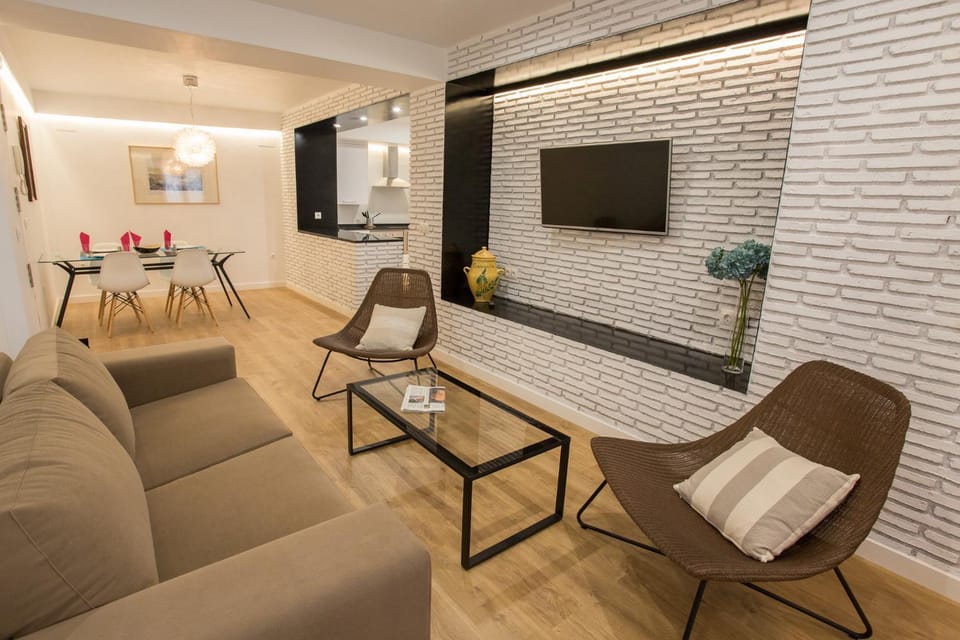 TV and multimedia, Living room, Dining area