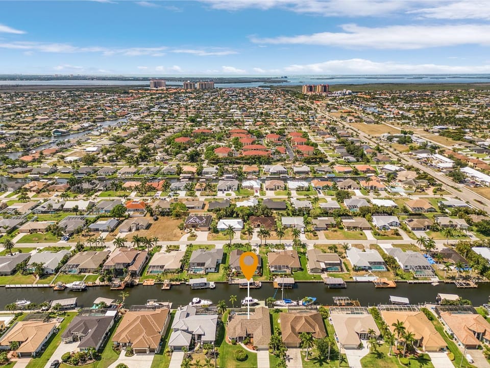 Neighbourhood, Bird's eye view, City view