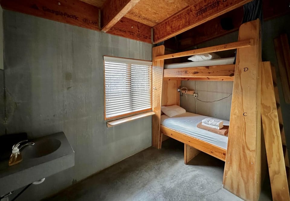 bunk bed