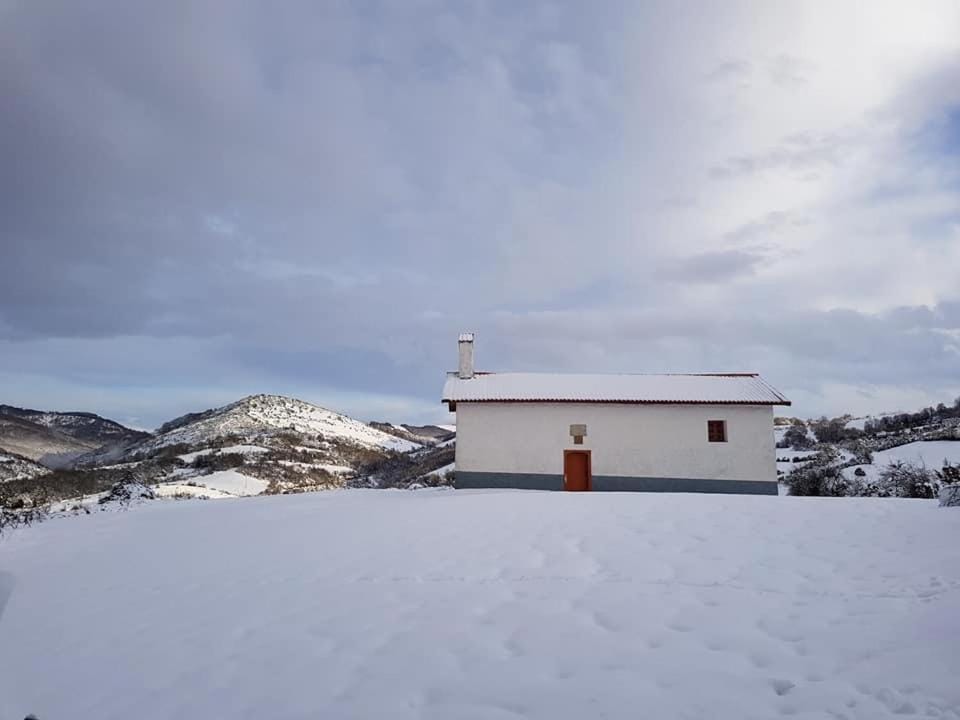 Nearby landmark, Natural landscape