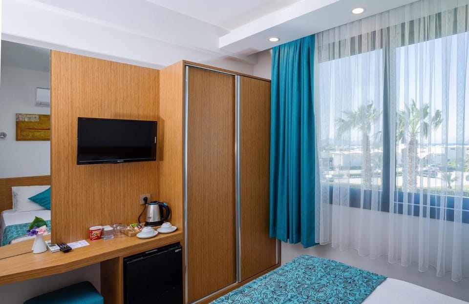 Bed, TV and multimedia, Coffee/tea facilities, Bedroom, wardrobe