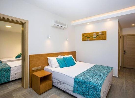 Bed, Photo of the whole room, Bedroom, air conditioner