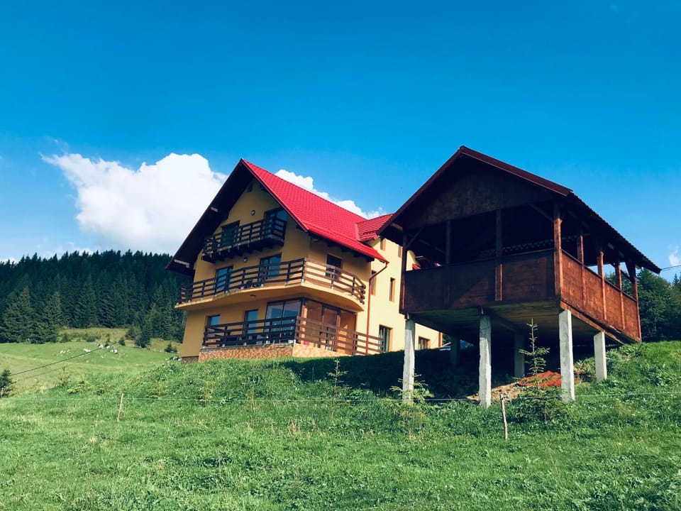 Casa Sisif Villa in Brașov County