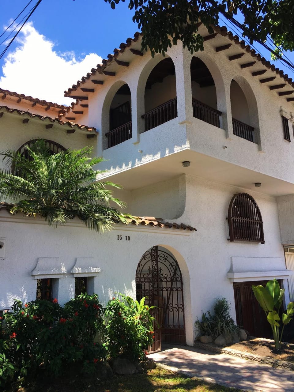 Facade/entrance