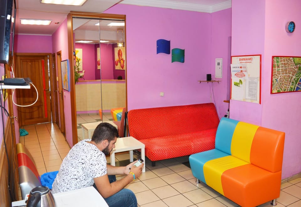 Communal lounge/ TV room, Lobby or reception