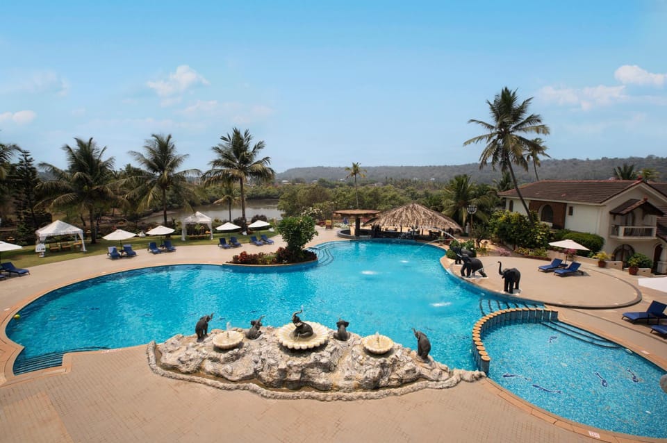 Pool view, Swimming pool, Swimming pool