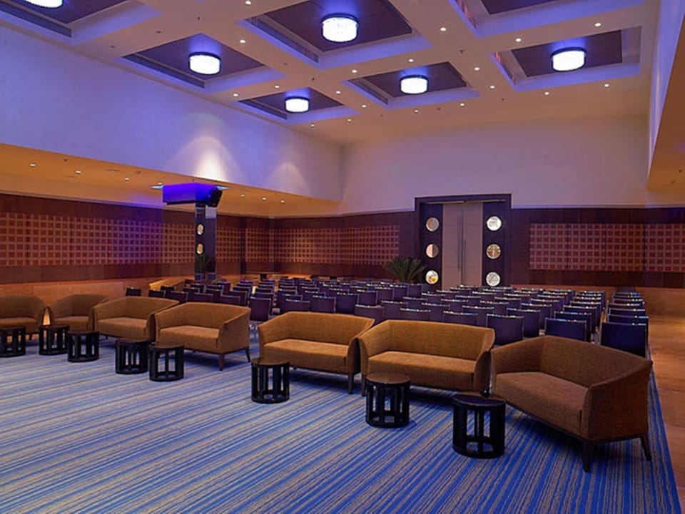 Banquet/Function facilities, Meeting/conference room