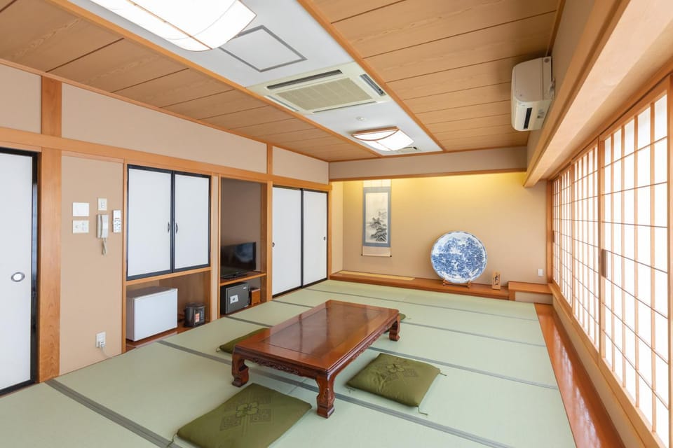 TV and multimedia, air conditioner