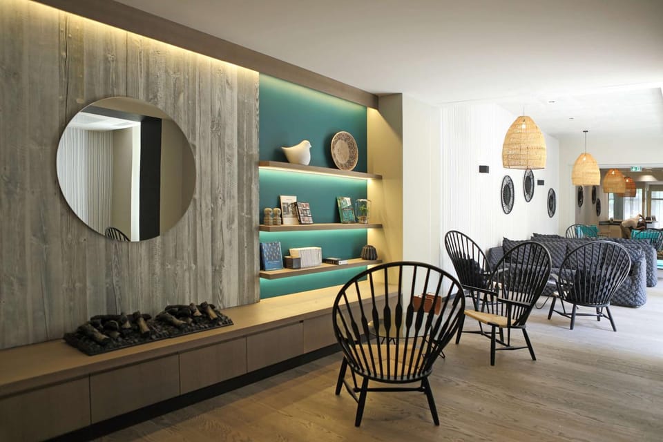 Lobby or reception, On site