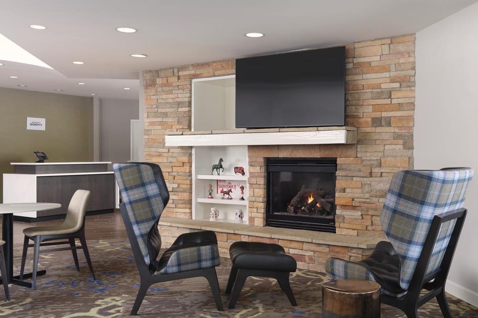 Communal lounge/ TV room, Seating area