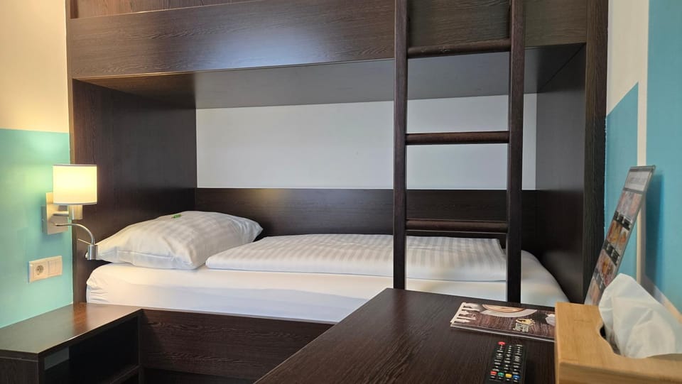 bunk bed