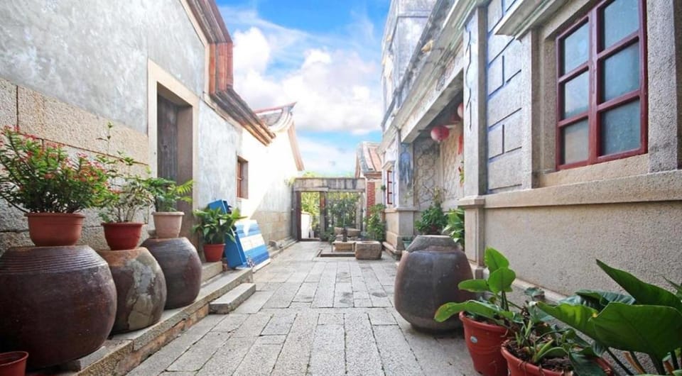 Property building, Patio, Day, Garden, Garden view