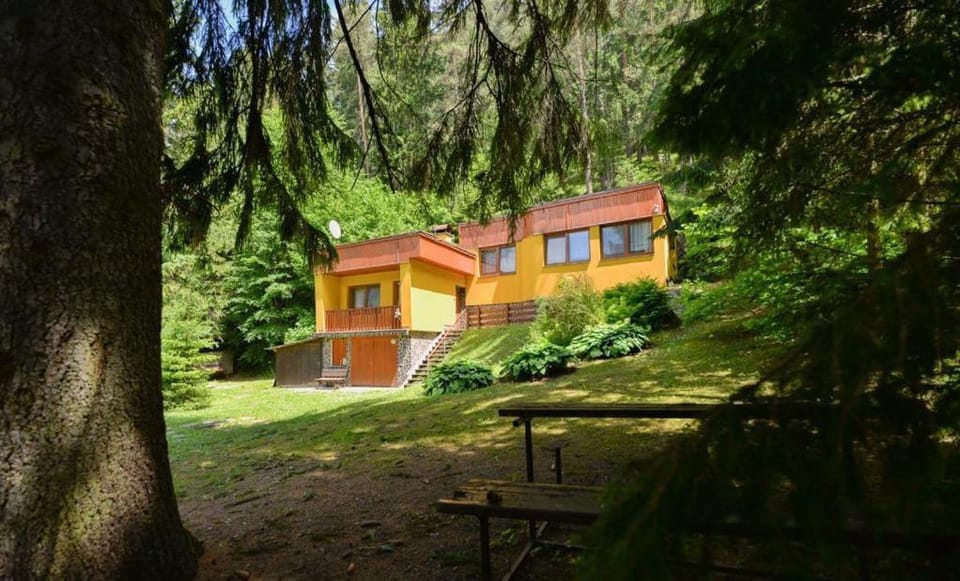 Off site, Garden