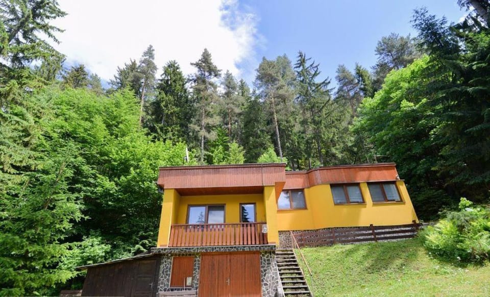 Off site, Garden