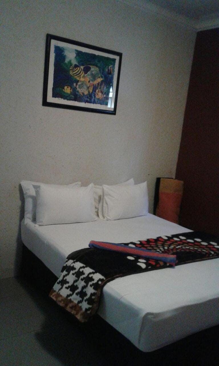 Royal Crown Guesthouse Bed and Breakfast in Johannesburg