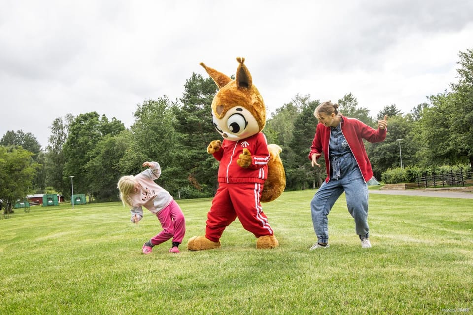 Kids's club, group of guests