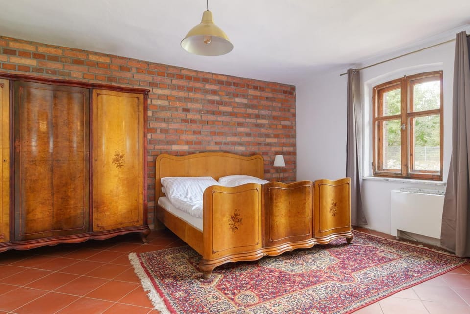 Bed, Decorative detail