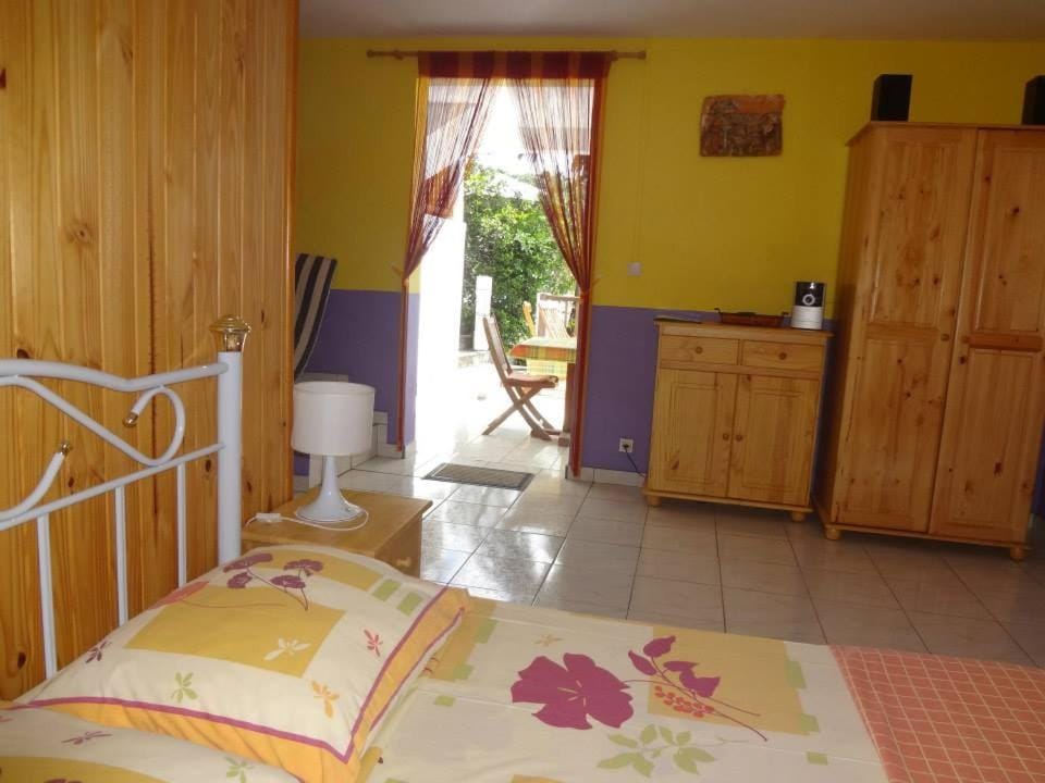 Gîtes Alamanda House in Bouillante