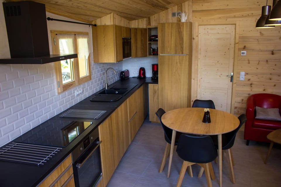 Coffee/tea facilities, Dining area, Communal kitchen, Garden view