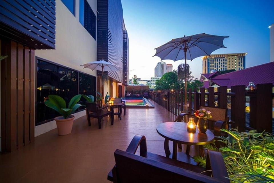 Property building, Swimming pool