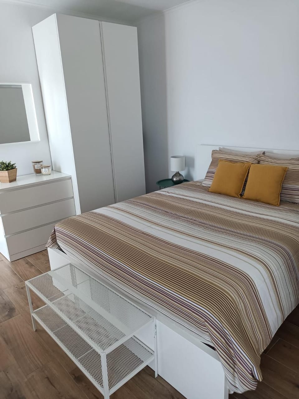 Bed, Bedroom, wardrobe